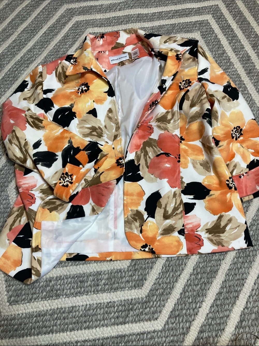 Alfred Dunner Vintage Watercolor Floral Blazer – Peach, Coral, Black & Taupe